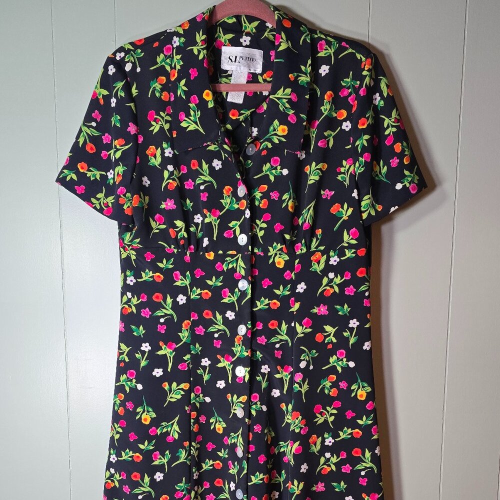 Vintage Collared Preppy Floral Dress